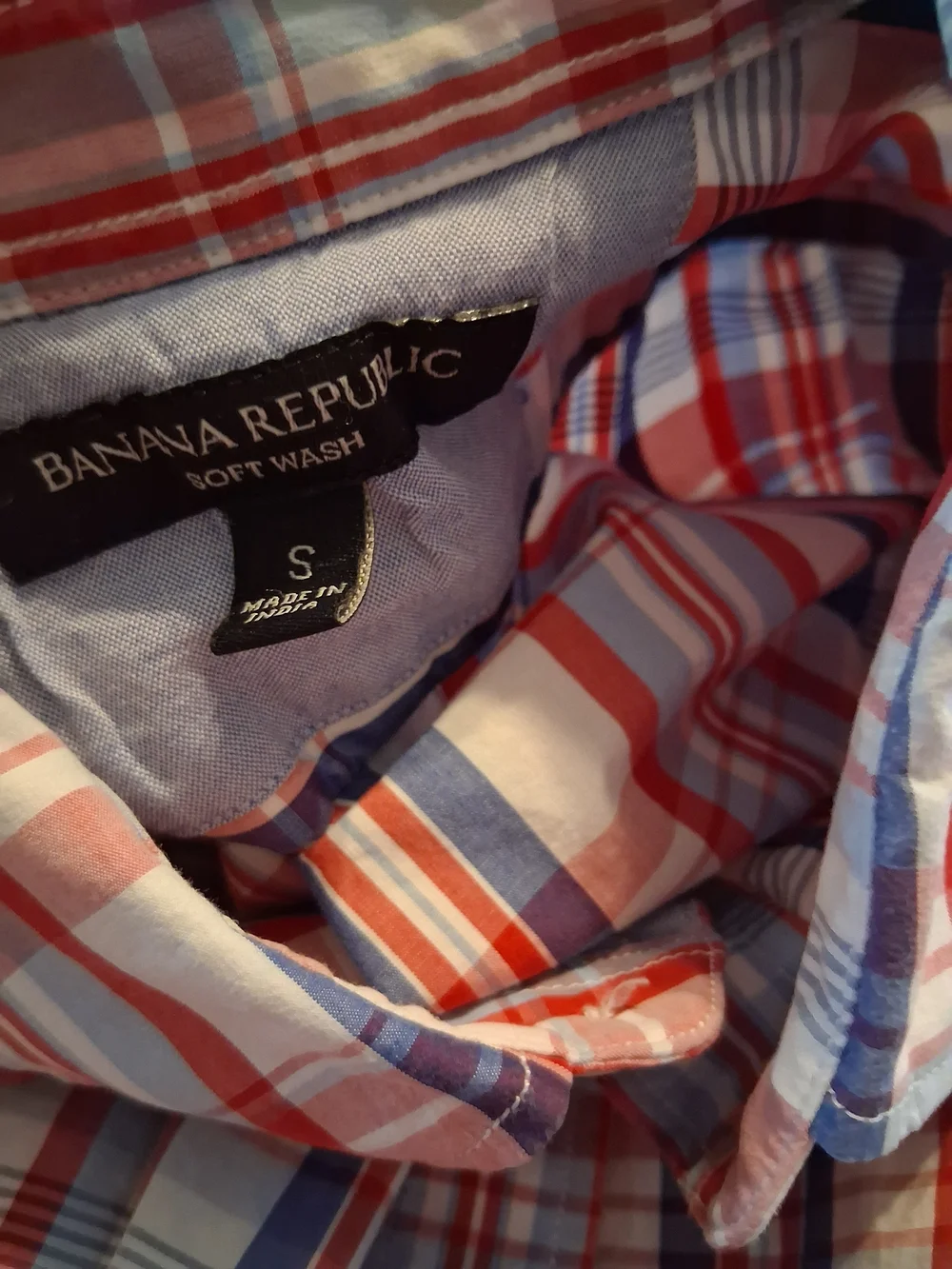 Banana Republic Red, Blue & White Plaid Button-Down Shirt
